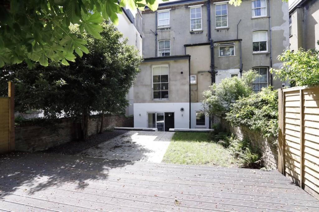 2 Bedrooms Close To The Beach With Garden And Own Entrance ! Brighton Exterior foto